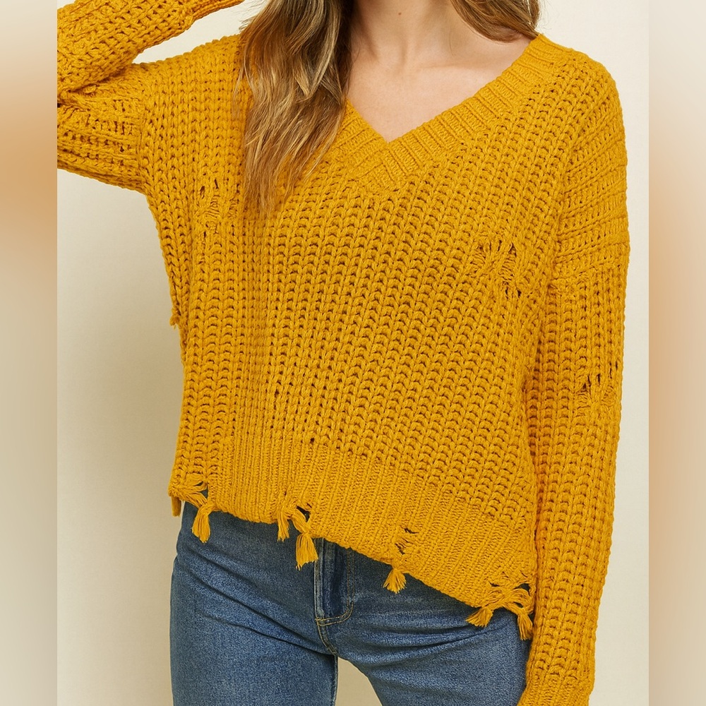 525 America V-Neck Sweater in Mustard Size Small